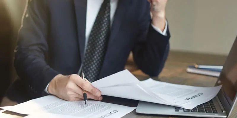 Escribientes y Asistentes Jurídicos en Materia Laboral.